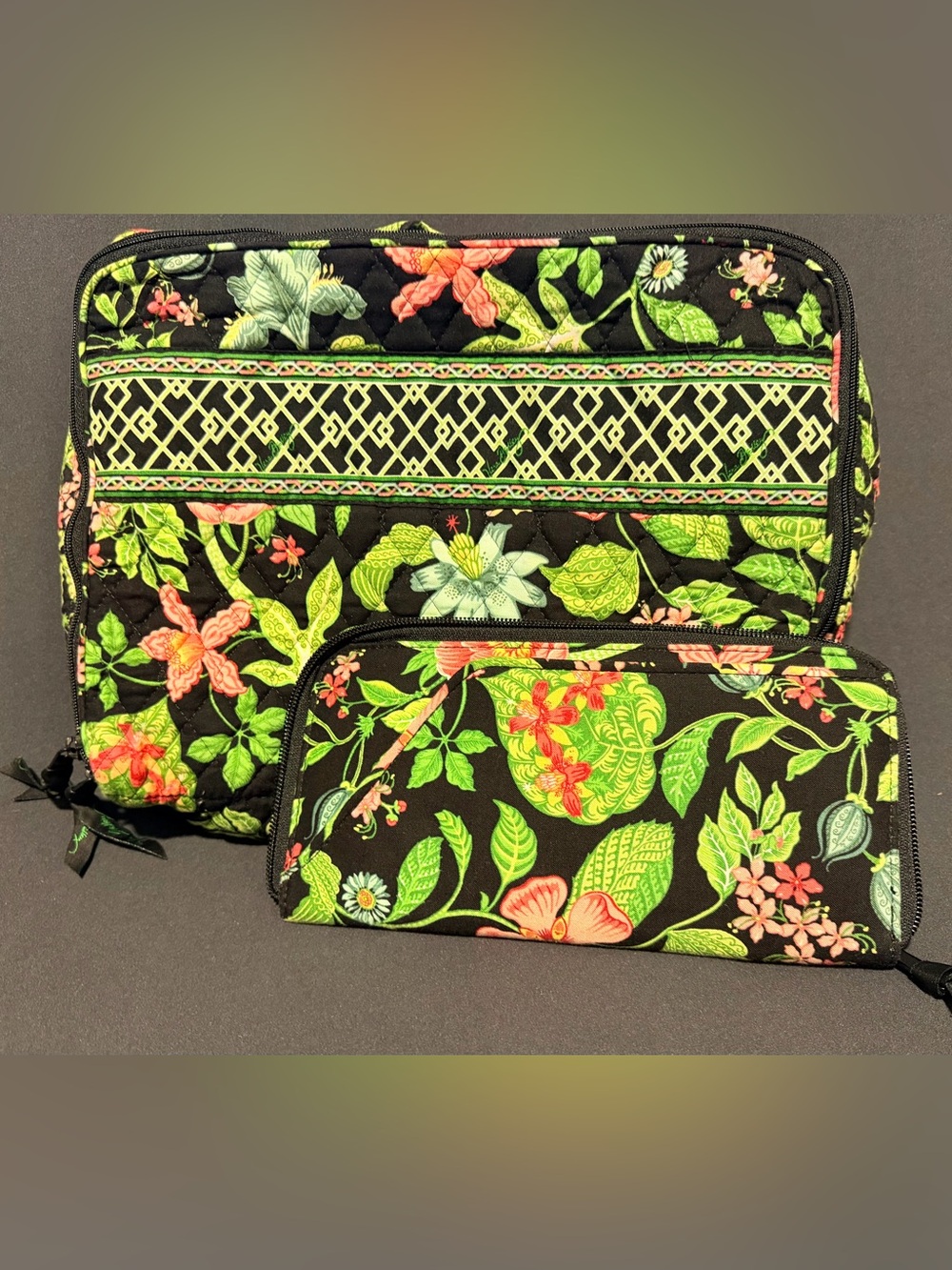 Vera Bradley Retired Botanical Design Toiletries Bag & Travel Wallet